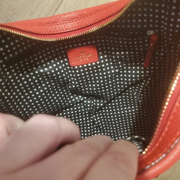 Kate Spade New York Lori Berkshire Road Red Leather Hobo Bag. - Picture 12 of 16